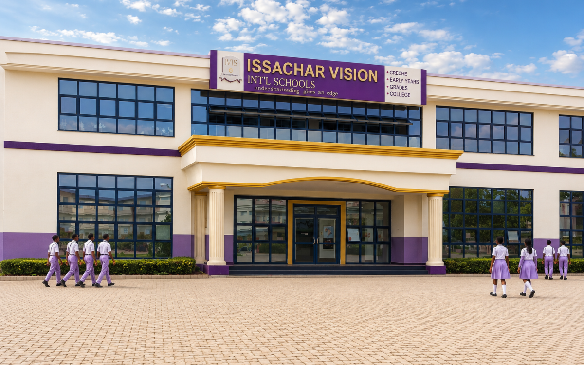IVIS school building and campus grounds